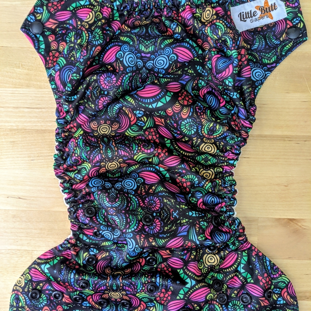 EUC - Stain Glass PUL OS Snap Cover